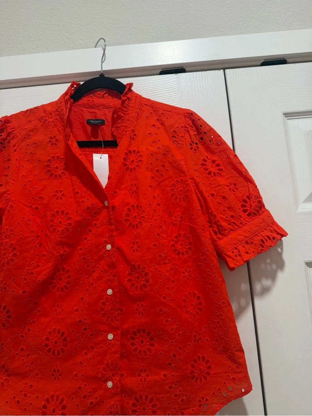 NWT Ann Taylor Red Eyelet Button-Up Blouse Size Small